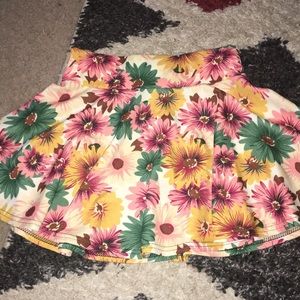 Sunflower pattern mini skirt